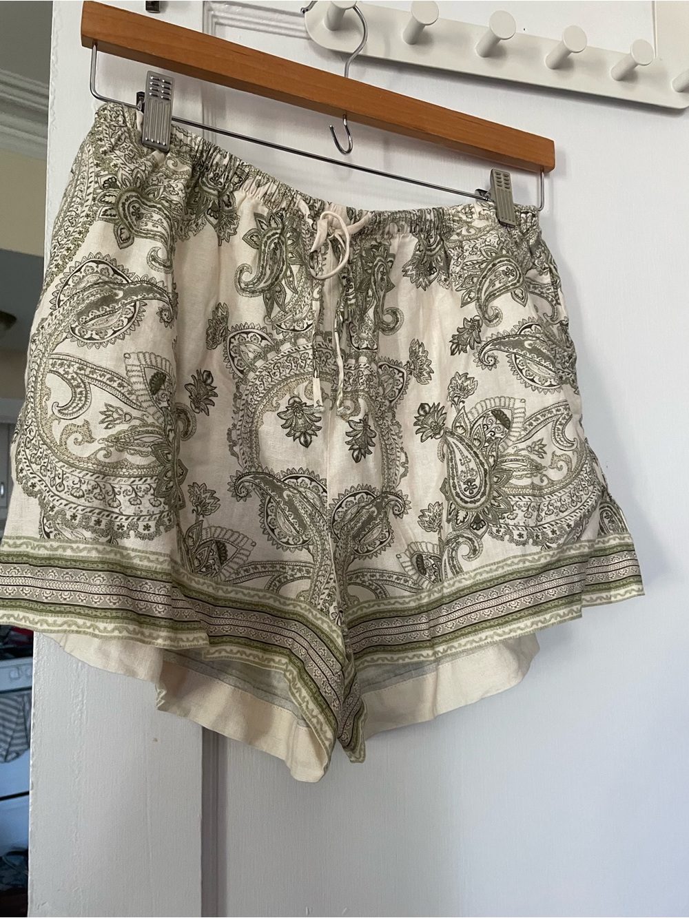 H&M Cream Paisley Drawstring Shorts with Olive Border